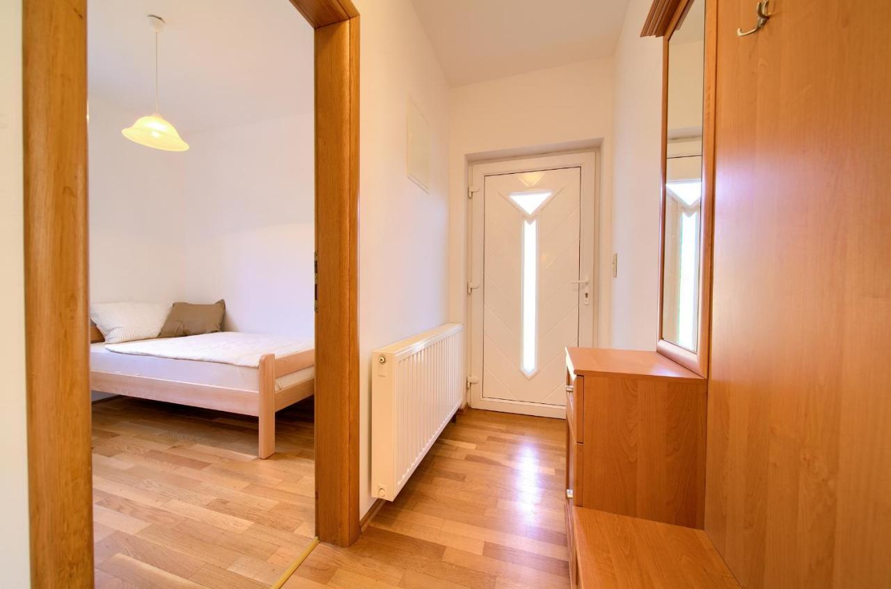 Happy Point Apartment Krk Town Luaran gambar
